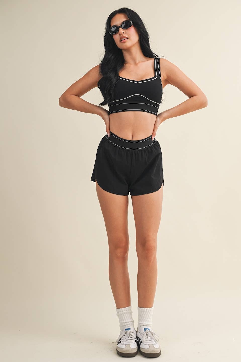Emoni Contour Sports Bra - Black