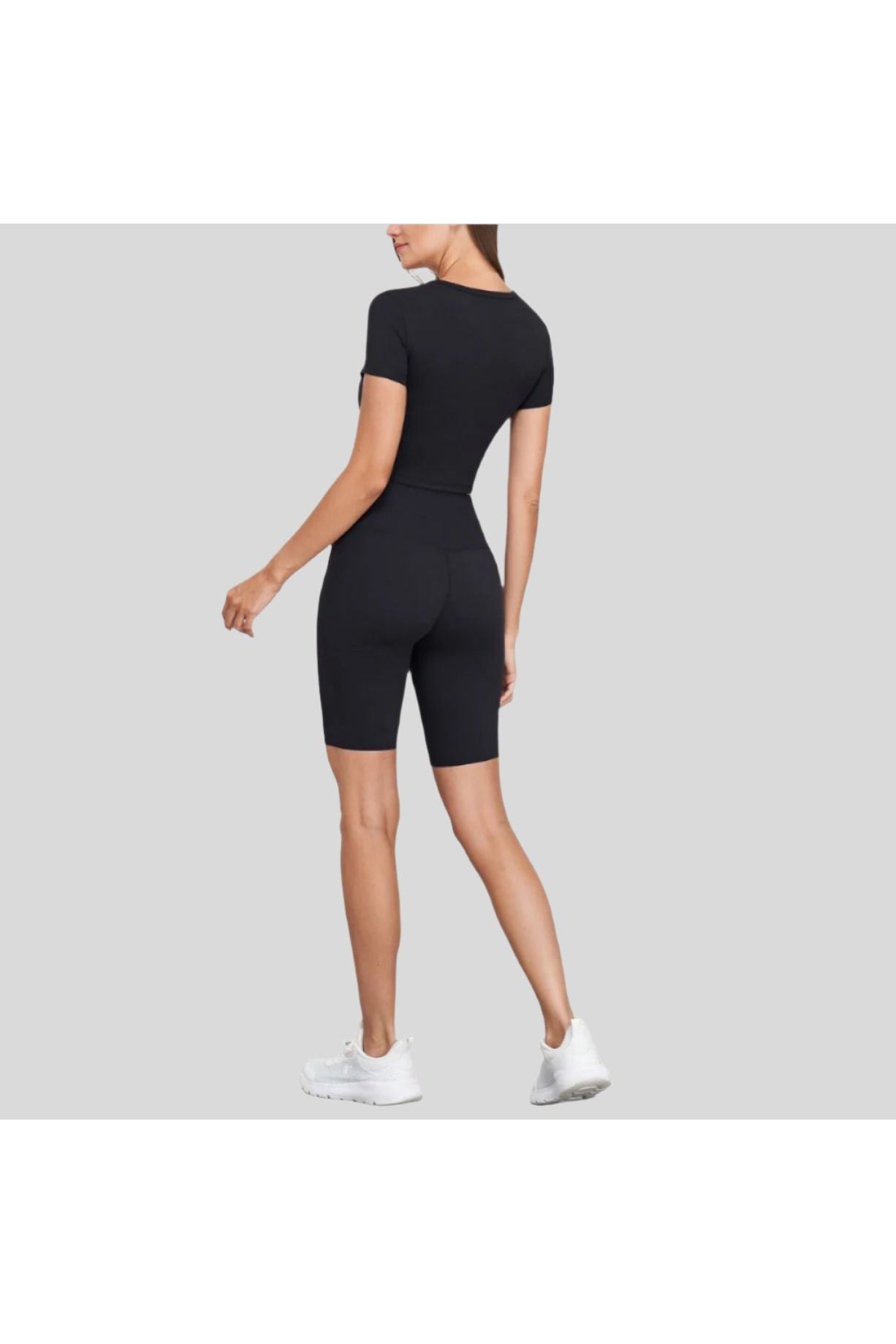 Stella Round Neck Active Crop Top - Black - Emoni Fit