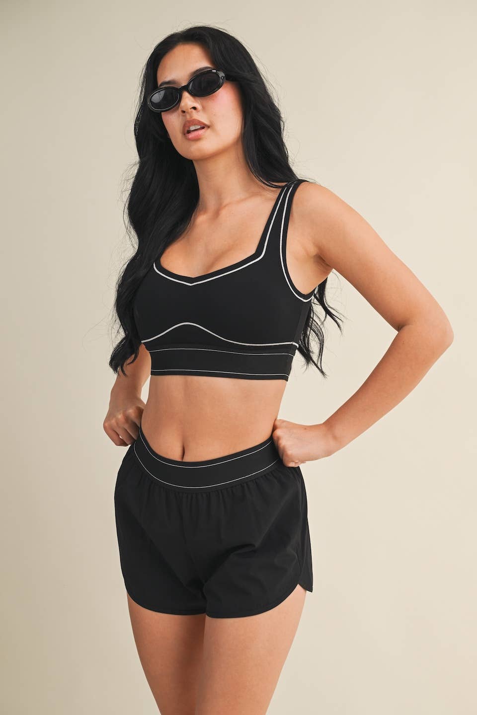 Emoni Contour Sports Bra - Black