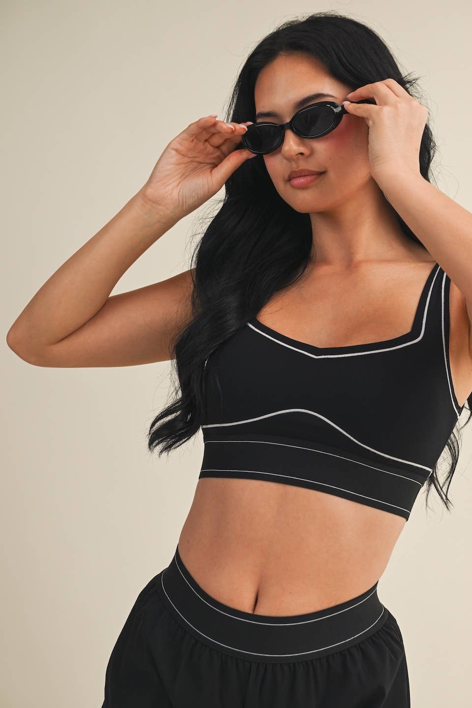 Emoni Contour Sports Bra - Black