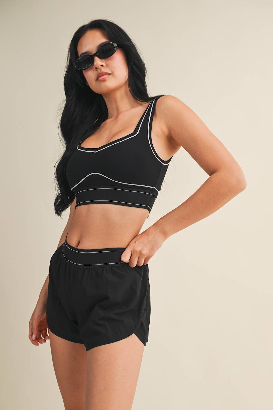 Emoni Contour Sports Bra - Black